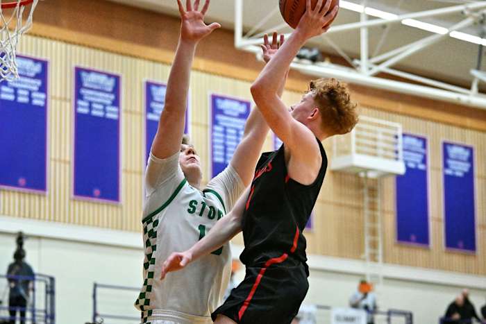 a Summit Mountain View 5A Oregon boys basketball quarterfinal 2024 Leon Neuschwander 60